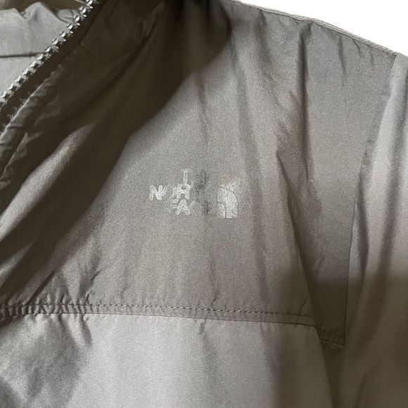 The North Face Boys Reversible Puffer Jacket Large - Picture 7 of 7